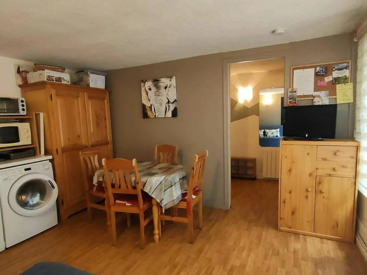 Appartement T2 Bis Avec Cour, Proche Telecabine Et Commerces - Cauterets, 6 Couchages - Fr-1-234-127